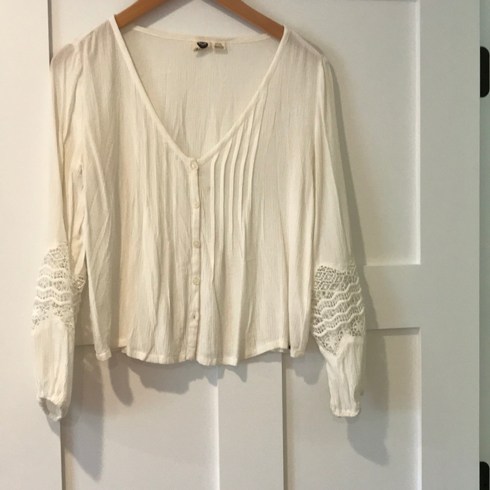 Roxy peasant style shirt